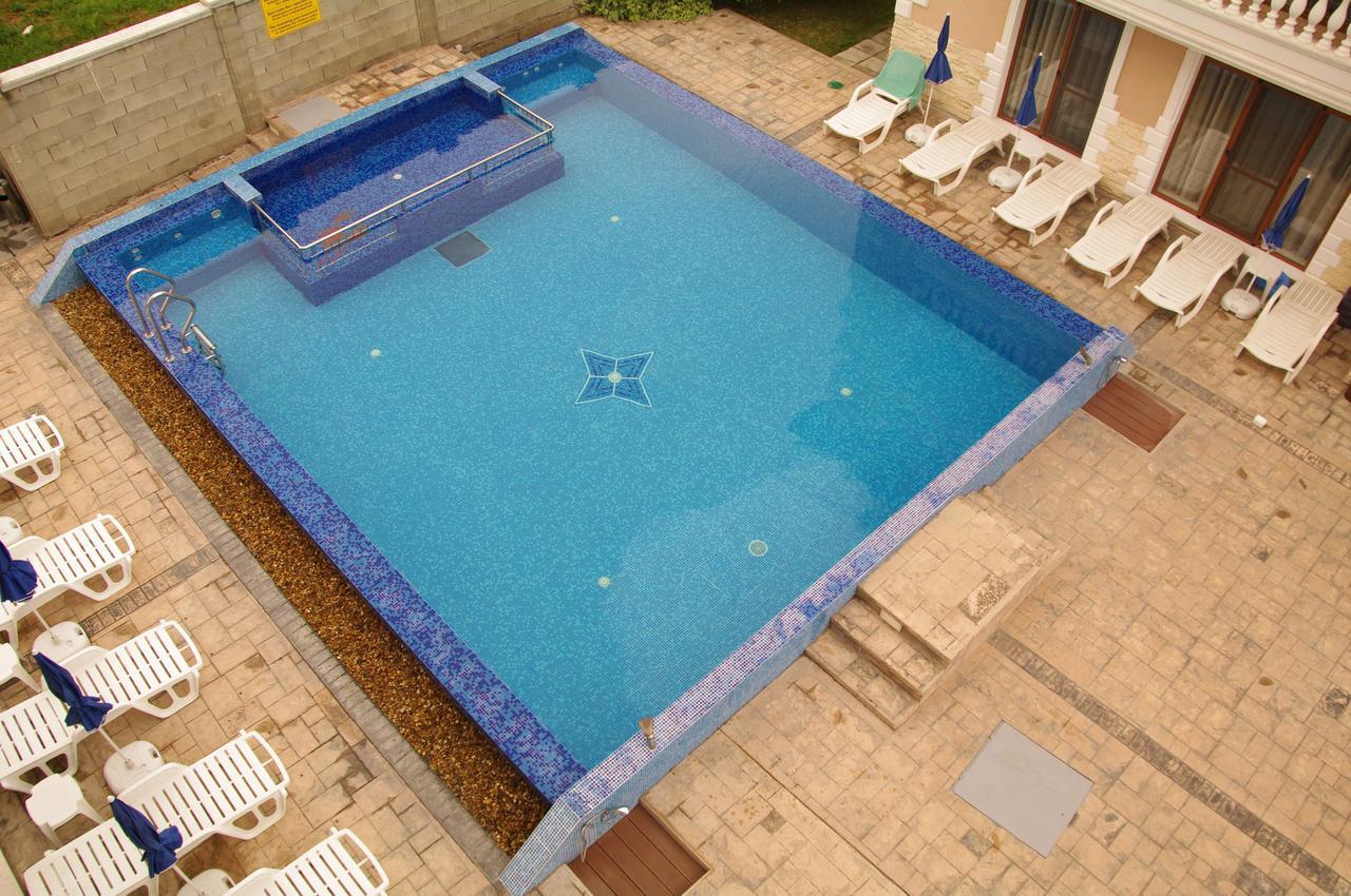 Hotel Aristokrat Obsor Exterior foto