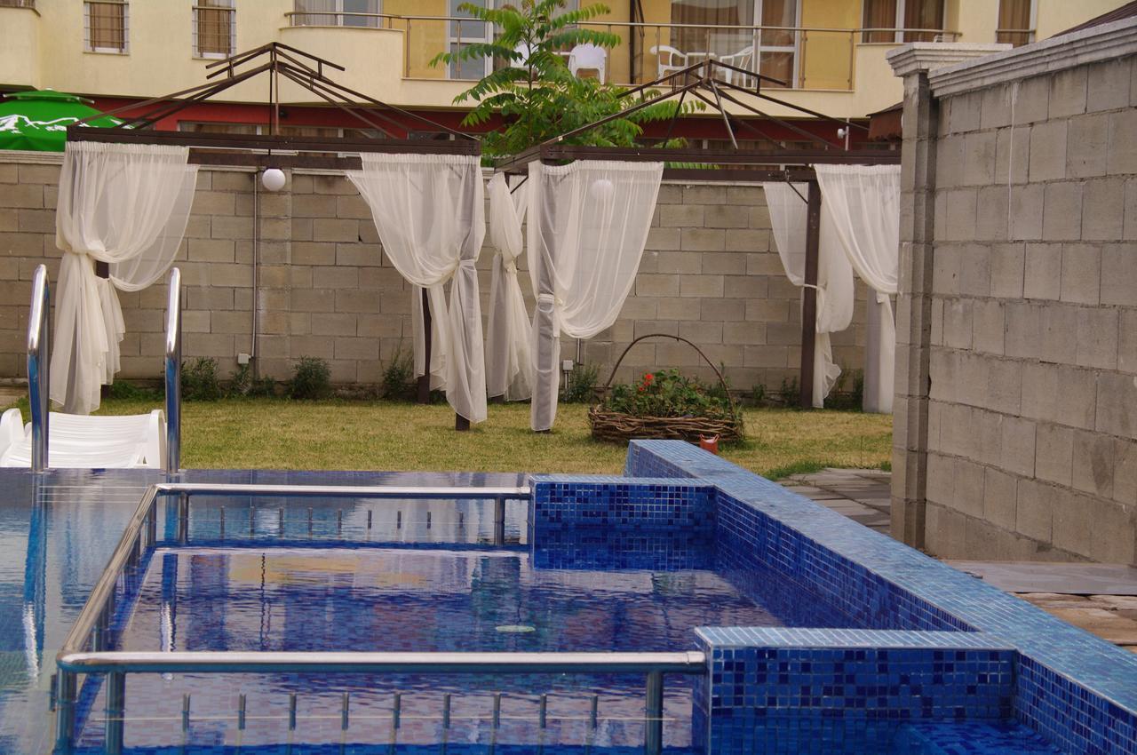 Hotel Aristokrat Obsor Exterior foto