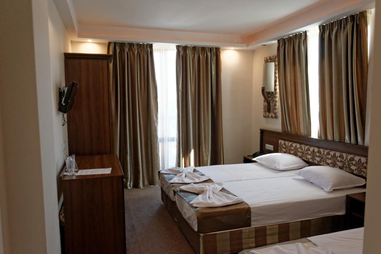 Hotel Aristokrat Obsor Exterior foto